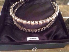 MiuMiu跨界营销，擦边MiMi发卡意外走红